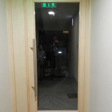 Ferestre si usi din lemn stratificat